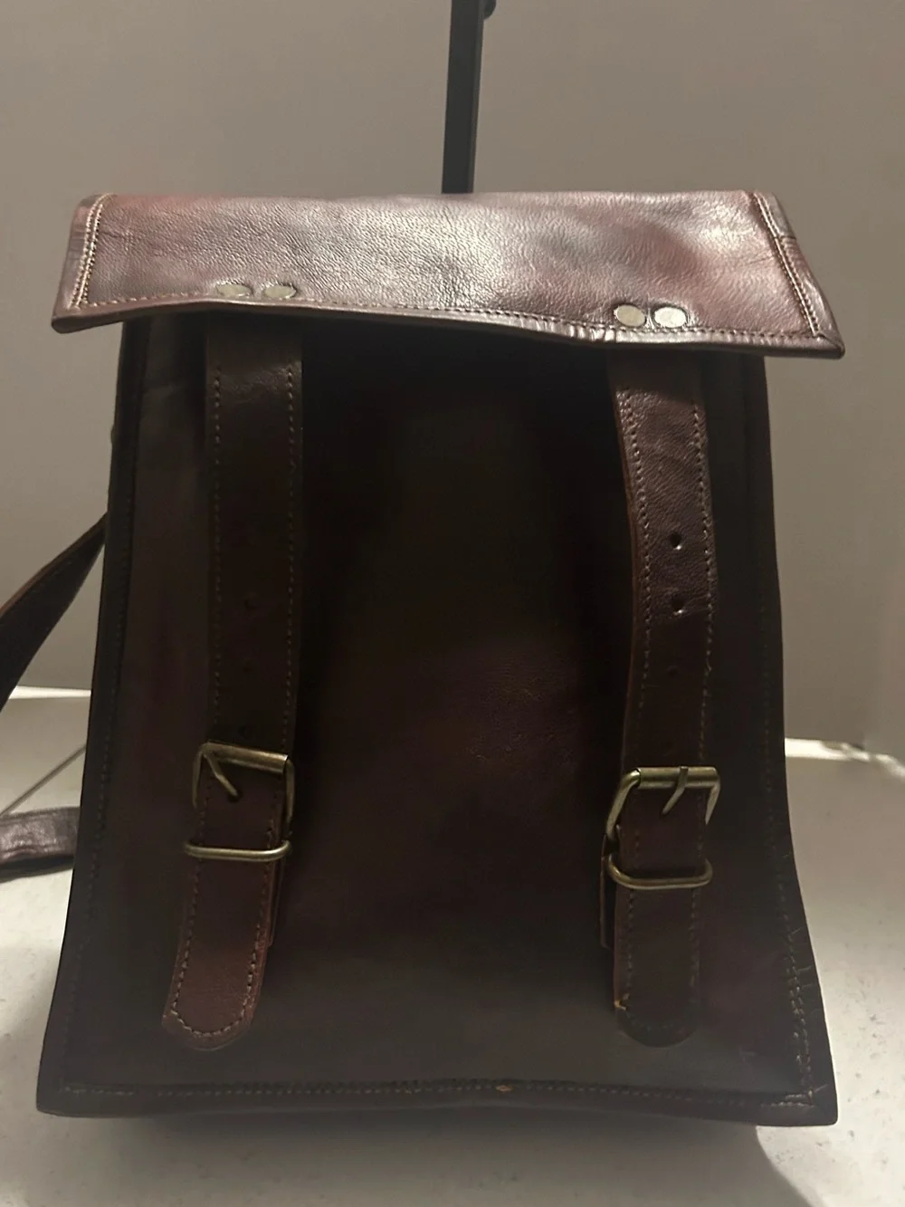 Brown Leather Men’s Messenger- Classic Structured Carry
